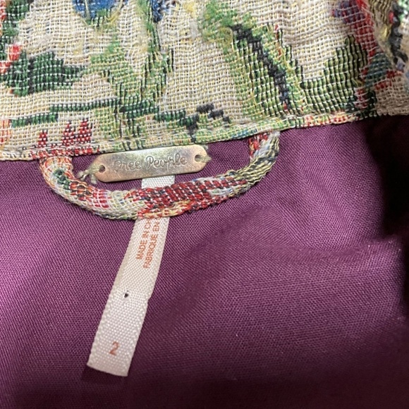 FREE PEOPLE Boho Floral tapestry Lined Moto Crop Jacket Zipper Details US Sz 2 - Picture 5 of 11